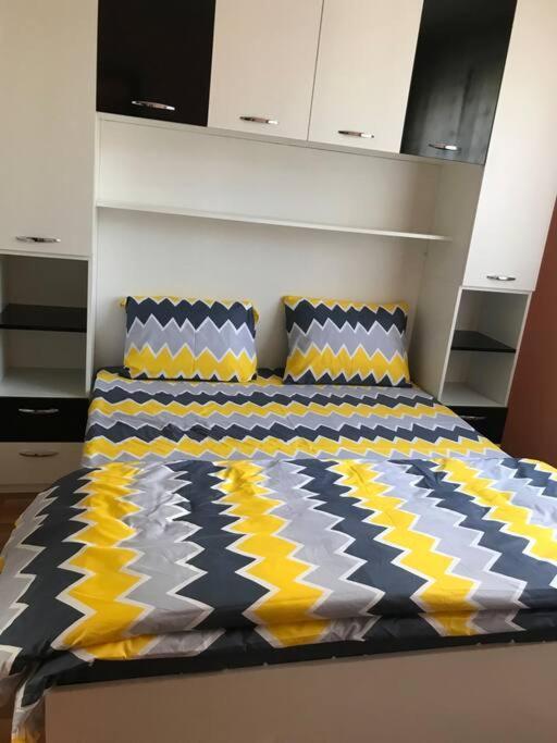 Mia'S Apartment, Stylish One Bedroom Suite Sofia Bagian luar foto